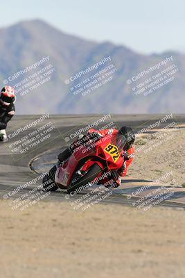 media/Nov-16-2025-Race Pace (Sun) [[8c5fa54630]]/Verified Riders/8-Turn 12 (120pm)/